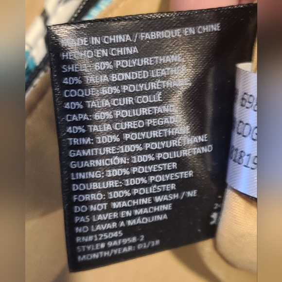 Stone Mountain Co Accessory Purse w/ three pockets , colorful hearts - Picture 4 of 6